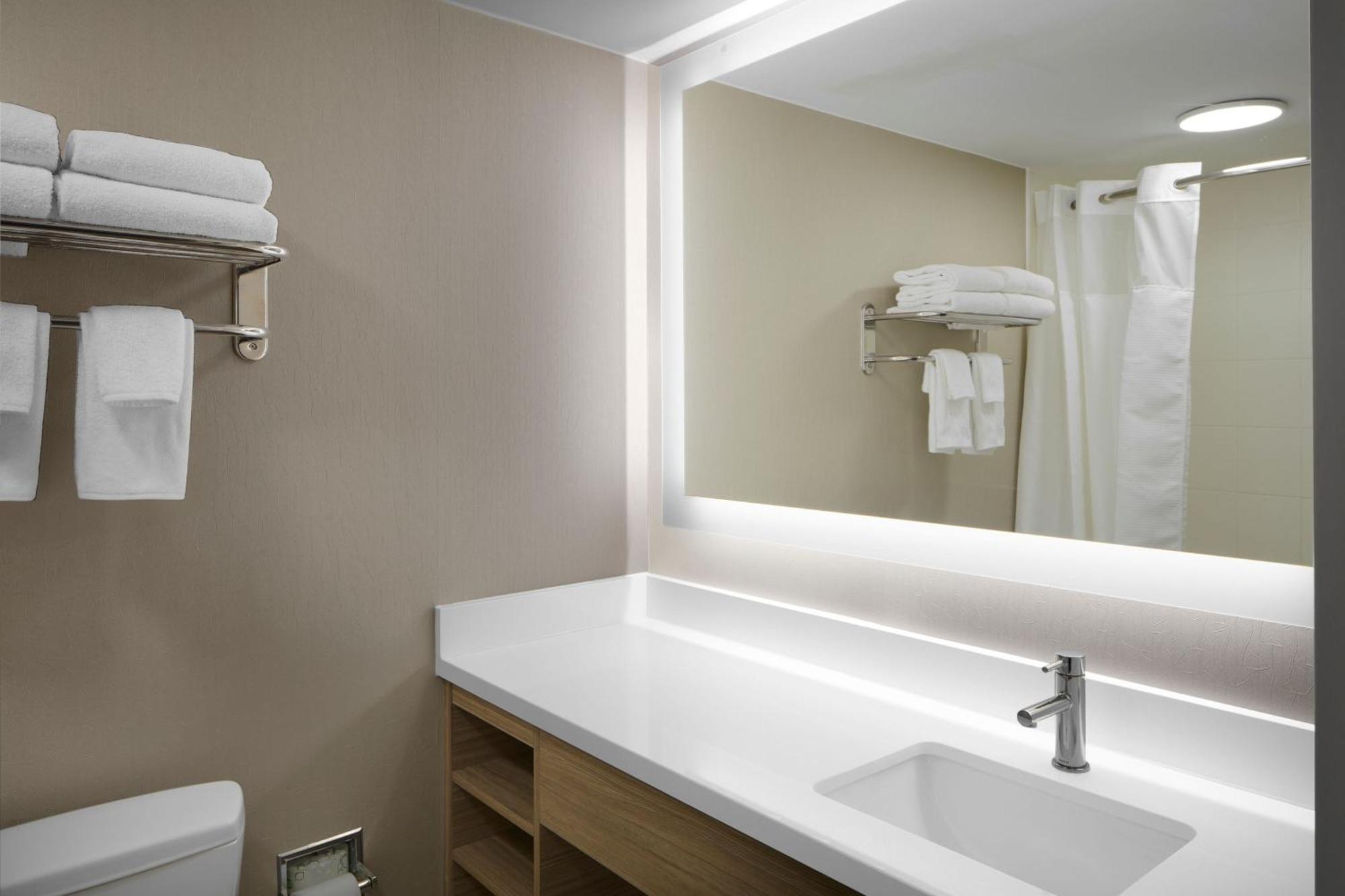 Springhill Suites By Marriott Virginia Beach Oceanfront Exterior photo