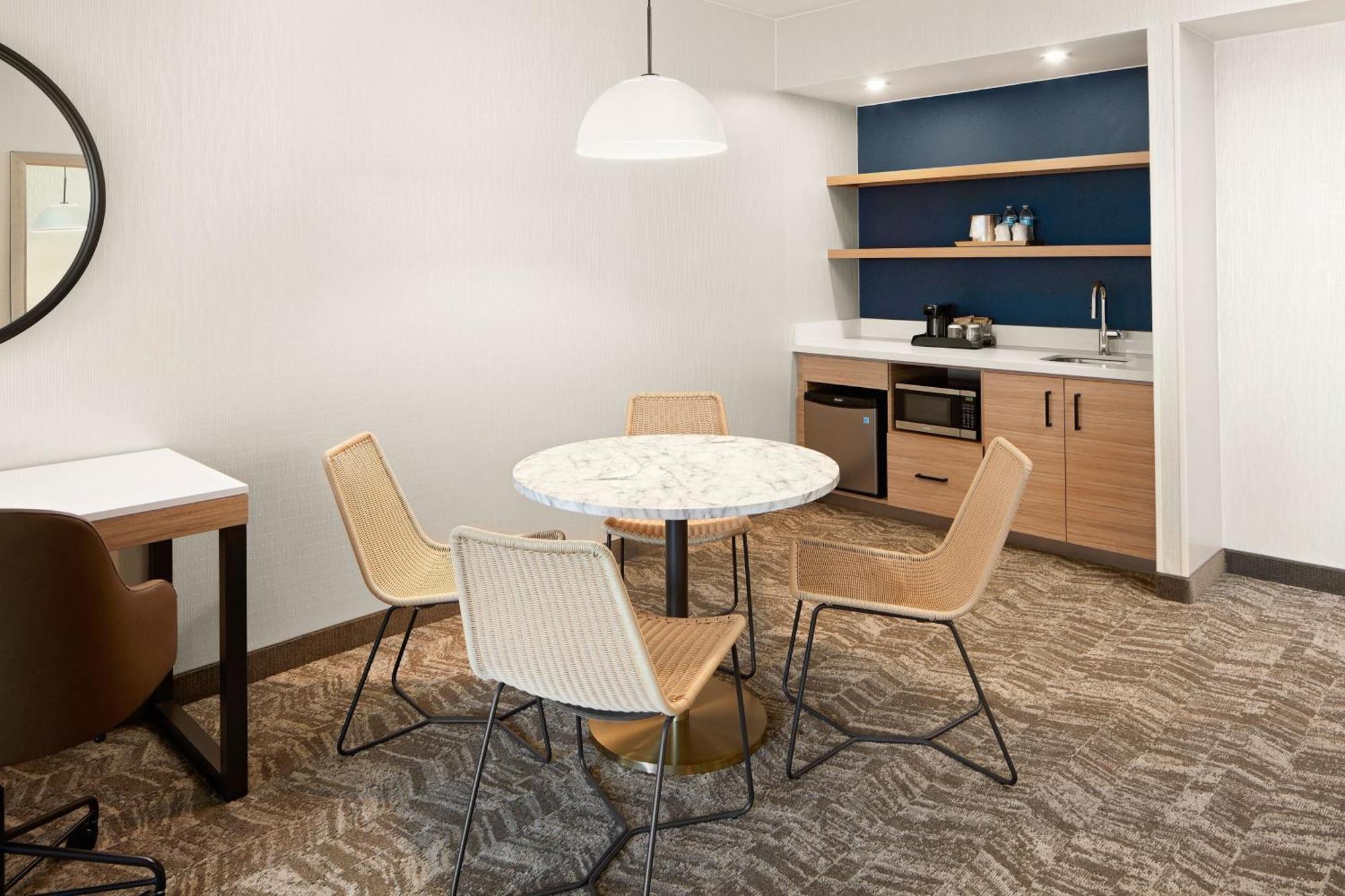 Springhill Suites By Marriott Virginia Beach Oceanfront Exterior photo